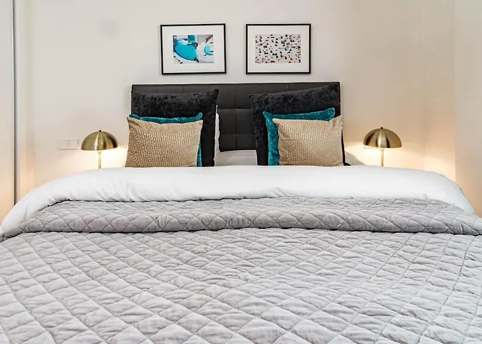 Appartamento Inf4.5p- Modern 3 Bed Next To *