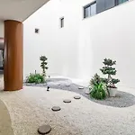 Inf4.5p- Modern 3 Bed Next To