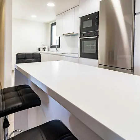 Inf45p- Modern 3 Bed Next To Apartment Estepona