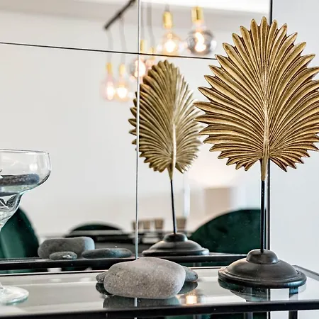 Inf45p- Modern 3 Bed Next To Apartment