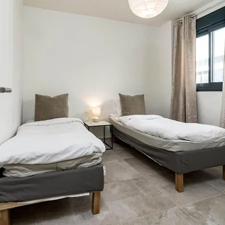 Inf45p- Modern 3 Bed Next To Estepona