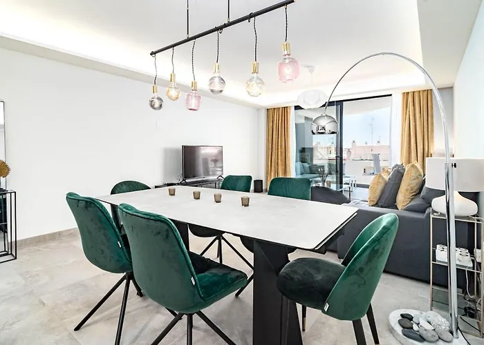 Inf4.5p- Modern 3 Bed Next To Apartamento