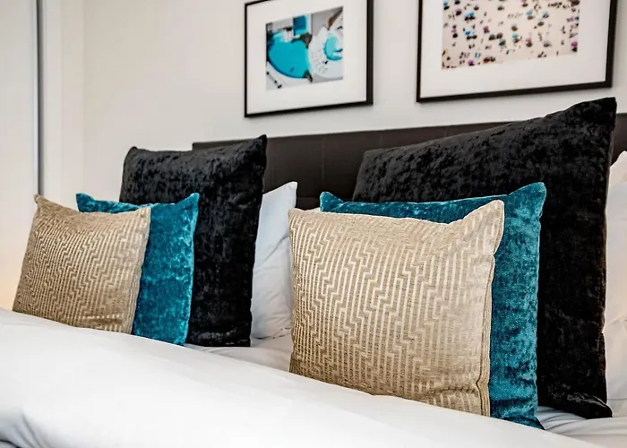 Inf4.5p- Modern 3 Bed Next To Apartamento Estepona