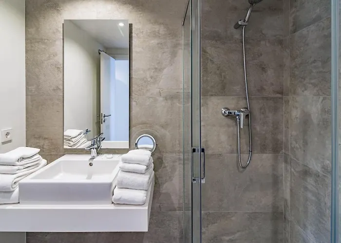 Inf4.5p- Modern 3 Bed Next To Apartamento Estepona