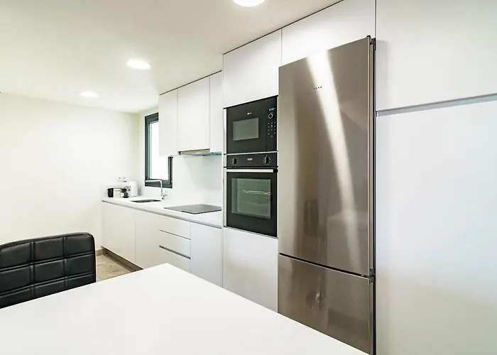 Inf4.5p- Modern 3 Bed Next To Apartamento Estepona