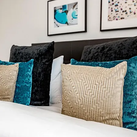 Inf45p- Modern 3 Bed Next To * Estepona