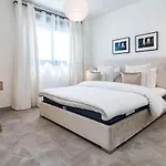 Inf4.5p- Modern 3 Bed Next To * Estepona